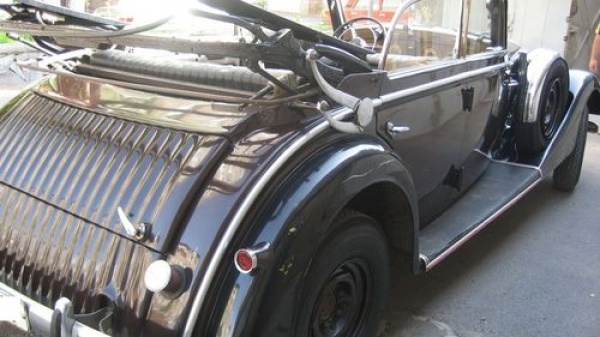 1937-horch-cabriolet-rear-corner
