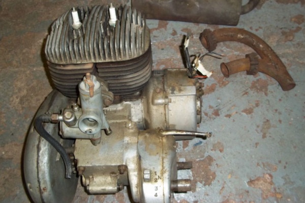 1957-berkeley-sa322-engine