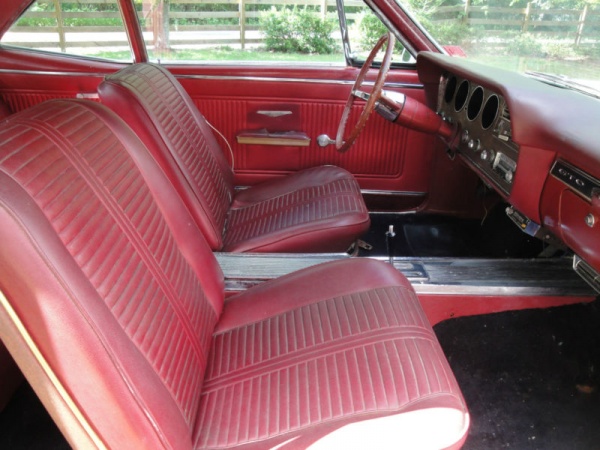 1966-pontiac-gto-storage-fin-interior