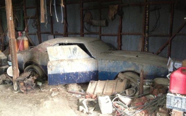 1968-Pontiac-Firebird-barn-find