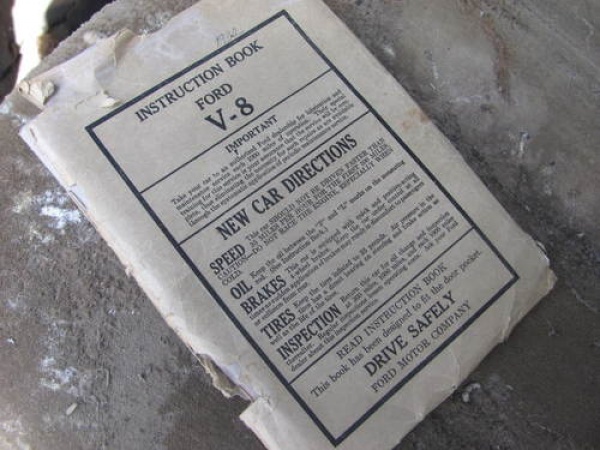 1932 Ford parts manual #9